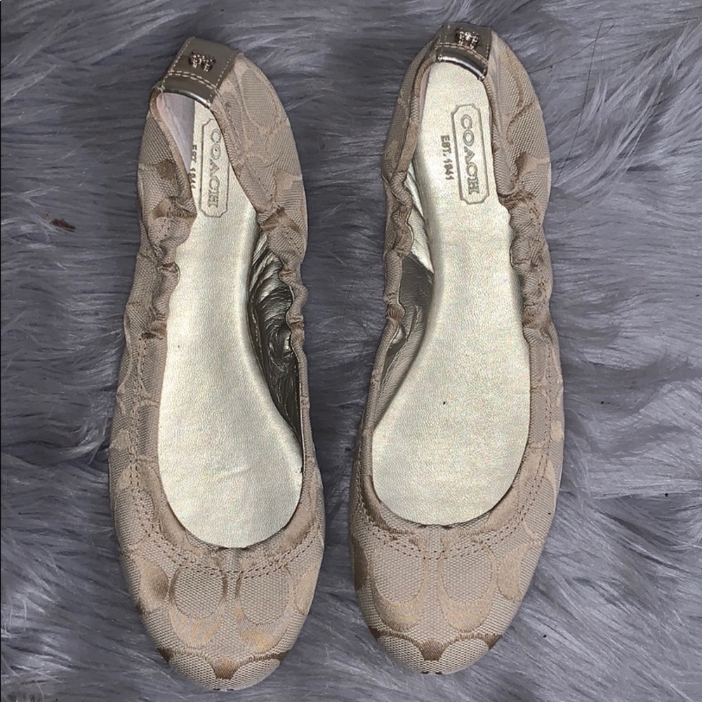 Coach flats
